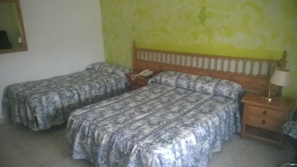 Hotel Terra Galega Monforte De Lemos Oda fotoğraf